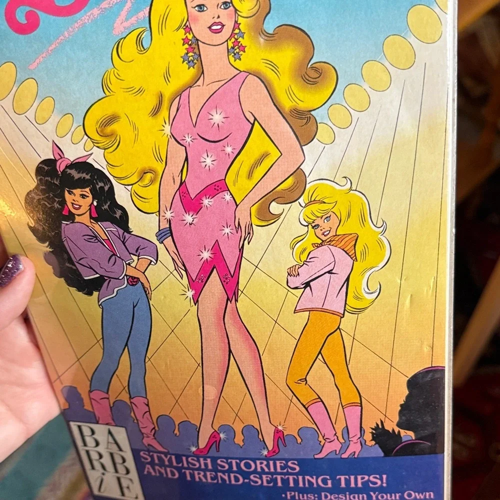 Vintage Barbie Fashion Comic Book with Pink and Yellow Cover - Picture 3 of 7